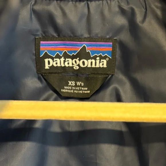 Patagonia Women’s Nano Puff Vest Size XS - Picture 3 of 3